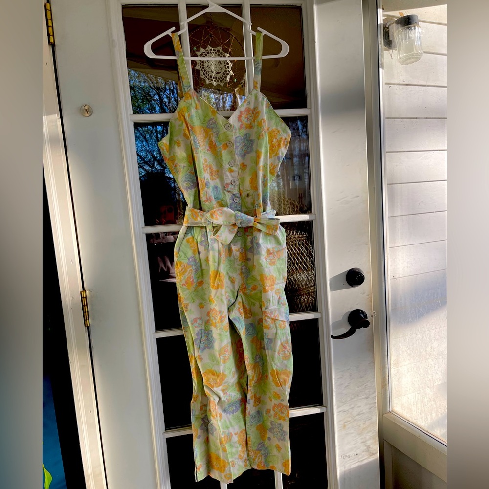 Vintage romper in excellent condition!